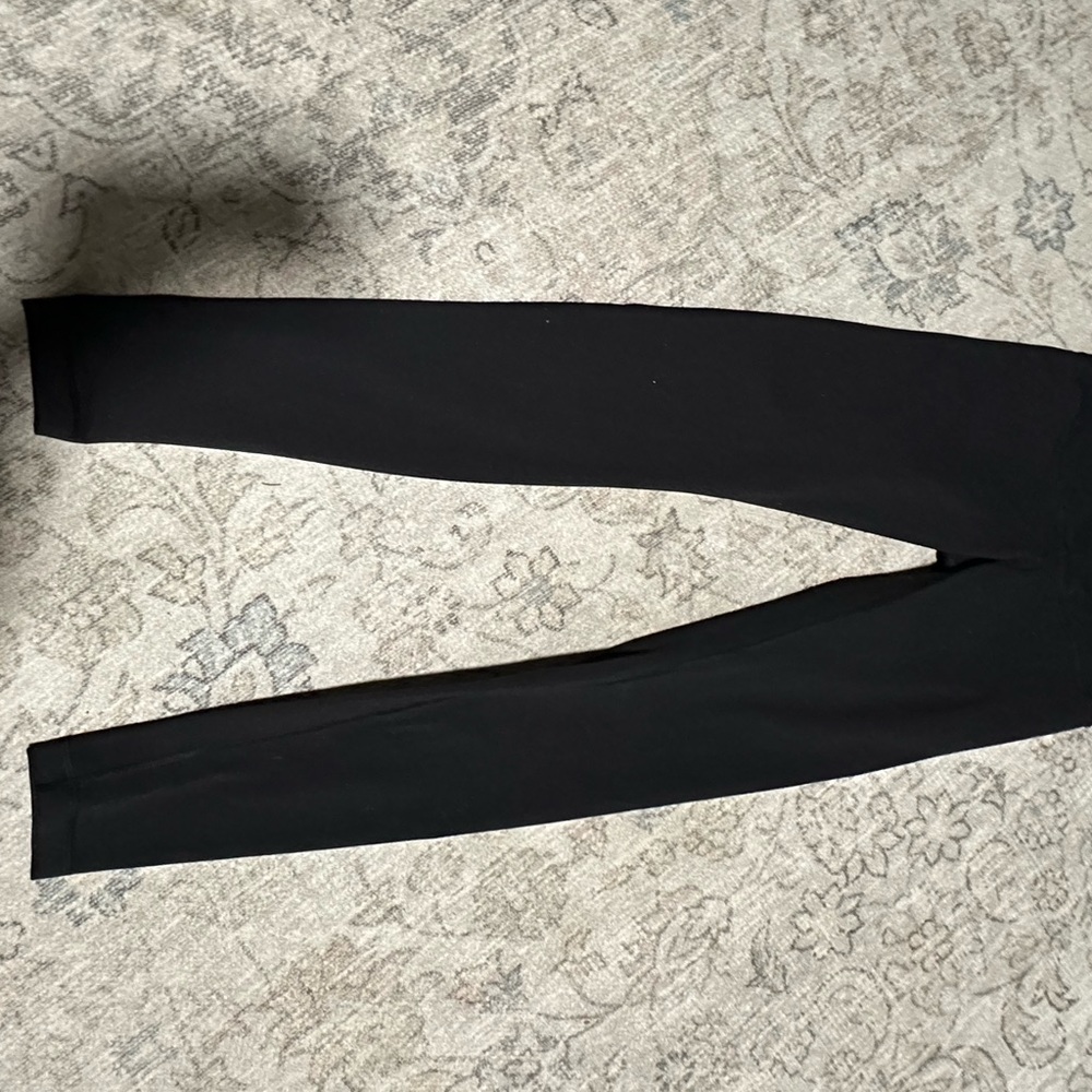 Black Lululemon leggings